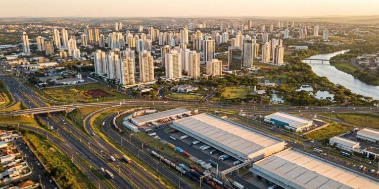 Cidade fundada em 1888 é a maior do Triângulo Mineiro e um dos maiores polos logísticos do Brasil