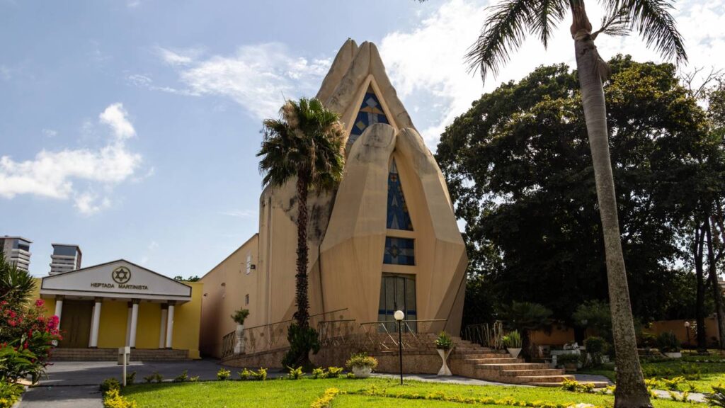 Capital de Goiás, a 749 metros de altitude, é conhecida por seus parques e alta qualidade de vida