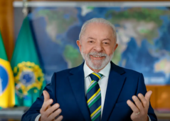 LULA ASSINA INDULTO DE NATAL