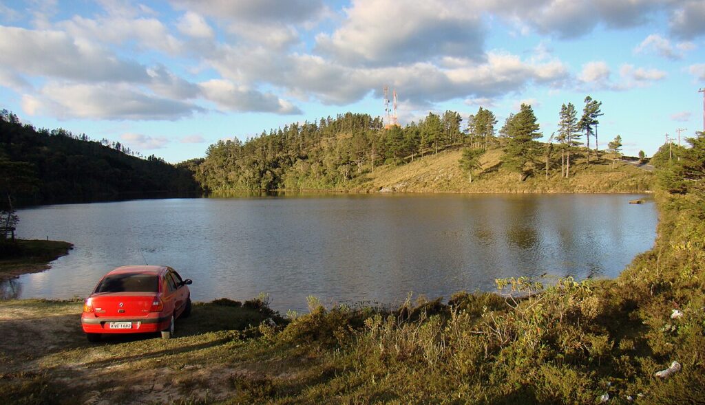 Lago paulista em alta altitude reconhecido por estar acima de dois mil metros no país