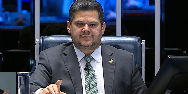 PRESIDENTE DA CASA, SENADOR DAVI ALCOLUMBRE.