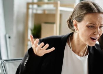 Se você tem conta no Santander ou Itaú, cuidado com o golpe da falsa central que rouba seus dados