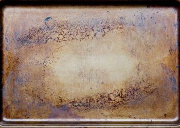 Quando restos de óleo e gordura animal são levados repetidas vezes ao forno, eles passam por um processo chamado polimerização - Créditos: depositphotos.com / volgariver