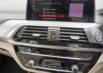 Quais carros têm as melhores telas? O guia definitivo dos sistemas de infotainment de 2025