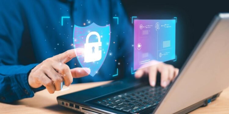 Profissão que cria barreiras contra hackers e já paga salários que passam de R$ 25 mil