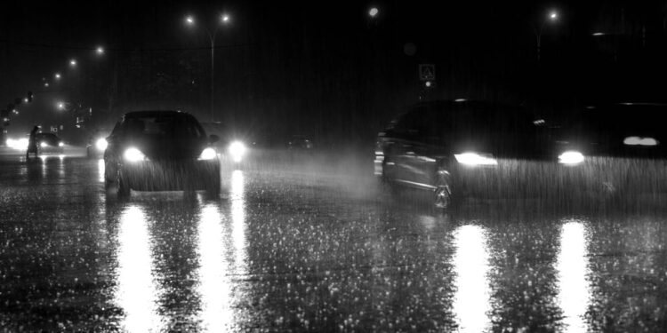 Lei da Luz Alta muda regras de uso e exige atenção dos motoristas para evitar multa