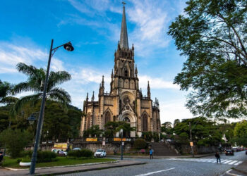 A cidade serrana que transborda charme europeu e inspira quem visita