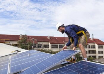 Essas carreiras pagam até R$ 12 mil e não exigem diploma universitário