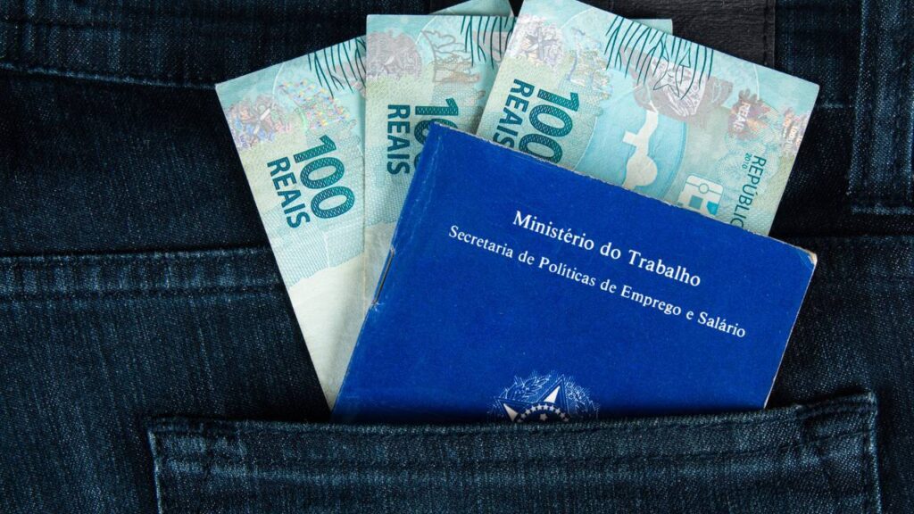 Quem tem direito ao décimo terceiro salário e como o valor é calculado