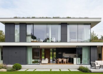 Casa contemporânea de 140 metros quadrados com 3 quartos, fachada de vidro e telhado oculto para famílias jovens