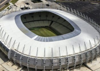 Com capacidade para 63 mil pessoas e legado da Copa, a arena virou o maior palco do futebol e de mega shows no Nordeste