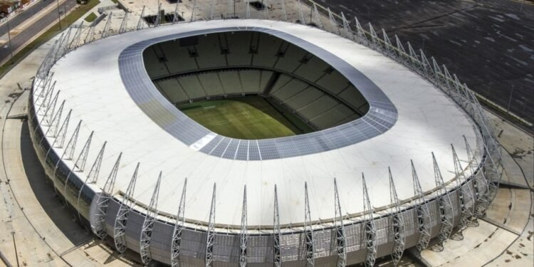 Com capacidade para 63 mil pessoas e legado da Copa, a arena virou o maior palco do futebol e de mega shows no Nordeste