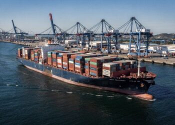 Superporto no Brasil, com capacidade para navios colossais de 366 metros, maiores que 3 campos de futebol, tem obra antecipada e vai impactar todo o território brasileiro