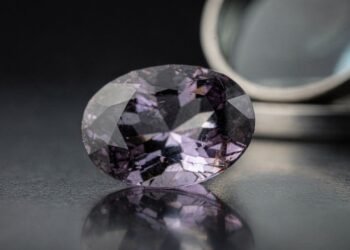 Esqueça o diamante, pois esta gema era um mito até valer US$ 35.000 o quilate, sendo a maior descoberta da química moderna