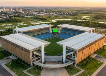 Com estrutura modular e uso de madeira certificada a Arena Pantanal de 42 mil lugares virou o maior exemplo de estádio sustentável no Mato Grosso
