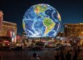 Com um custo de US$ 2,3 bilhões e 54 mil metros quadrados de LED, a Sphere em Las Vegas, com 111 metros de altura, tornou-se a maior estrutura esférica do planeta