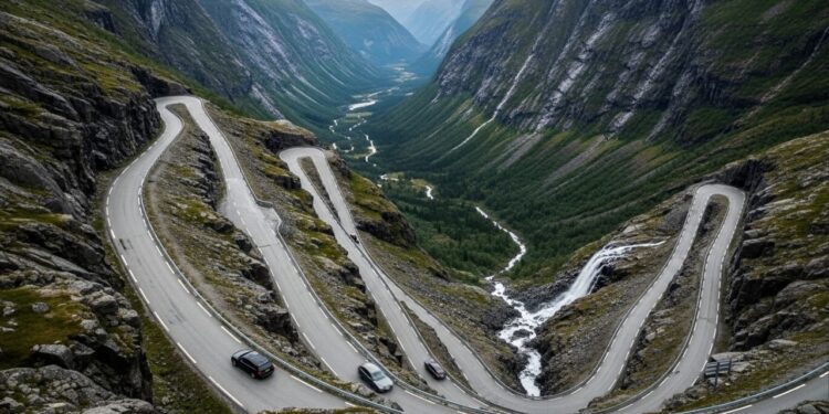 A rodovia na Noruega possui 11 curvas em grampo de cabelo e inclinação de 10%; a Trollstigen é uma obra de engenharia esculpida nas montanhas árticas