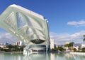 O museu que respira com o sol, flutua sobre a água e virou símbolo da nova arquitetura sustentável no Brasil