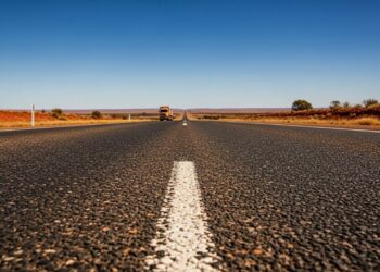 Com seus 1.338 km através do deserto a Stuart Highway na Austrália permite velocidades de até 130 km/h em trechos totalmente isolados