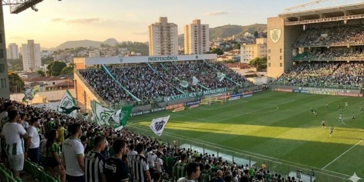 Com arquibancadas de 45 graus de inclinação e 23 mil lugares, a arena de Belo Horizonte virou o caldeirão mais tecnológico e vibrante de Minas