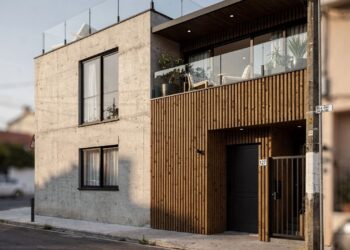 Sobrado compacto com 3 quartos, 2 banheiros e terraço descoberto com 125 metros quadrados