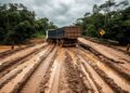 Projetada para ter 8.000 km a Transamazônica ainda possui 1.750 km não pavimentados que se tornam lamaçais intransitáveis 6 meses por ano