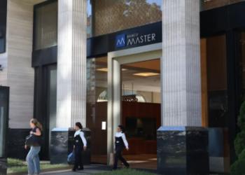 FACHADA DO BANCO MASTER