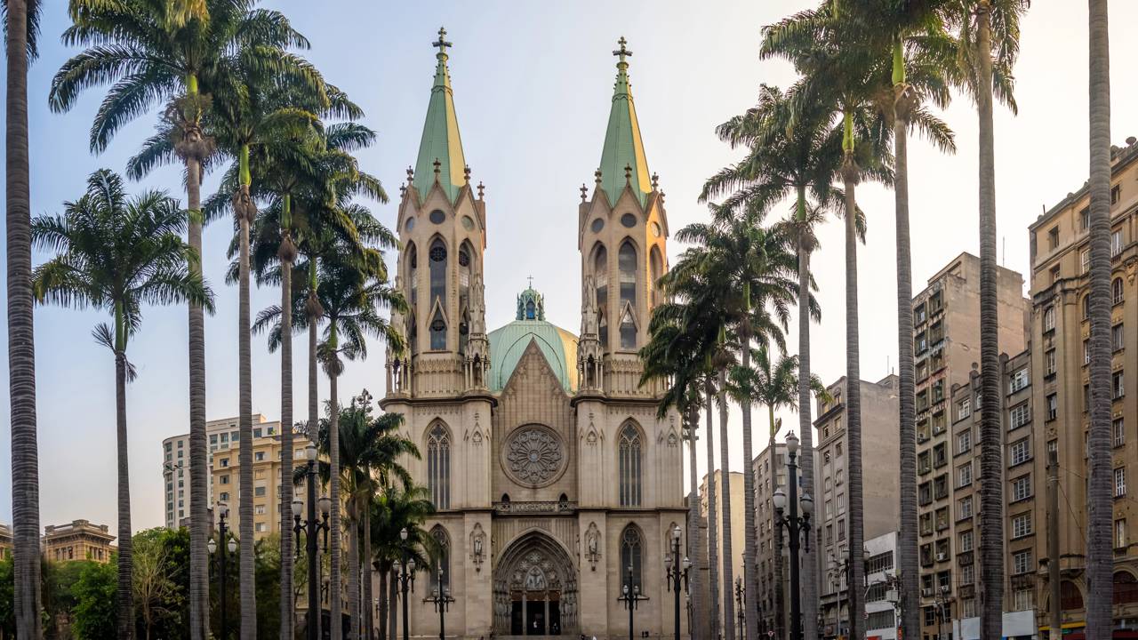 Essa catedral revela camadas da história de São Paulo que poucos conhecem