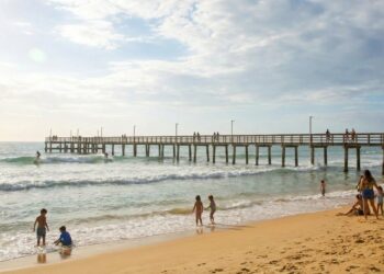 A cidade do RJ que une praias paradisíacas com um dos maiores festivais de jazz e blues do país