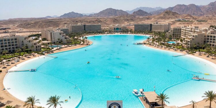 Com seus impressionantes 12 hectares de área, a estrutura detém o recorde do Guinness de maior lagoa cristalina do mundo