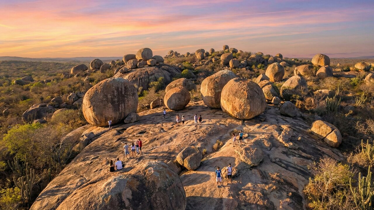 A "branca de neve" do sertão: a formação rochosa no nordeste que lembra uma geleira no meio da caatinga