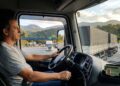 A jornada dos gigantes do asfalto: estes são os desafios de ser um motorista com CNH categoria E