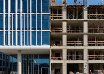 prédio velho que virou apartamento premium e agora rende mais do que muitos negócios