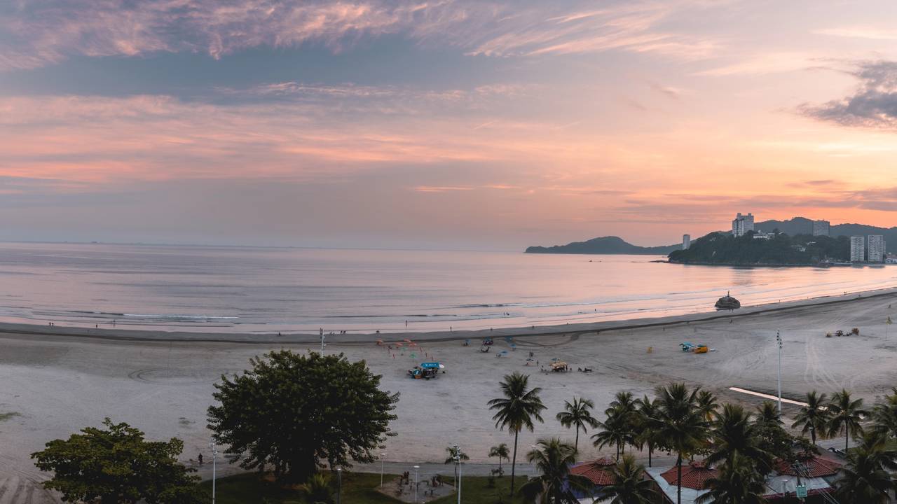 Essa cidade do litoral paulista, fundada em 1532, foi a primeira do Brasil e guarda marcos da colonização portuguesa