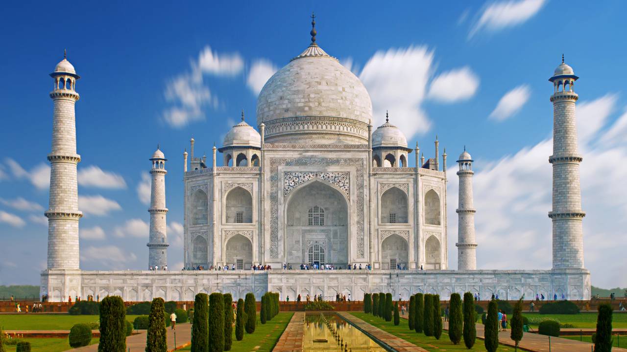 O Taj Mahal guarda uma história de amor, luto, poder imperial e arte que encanta milhões até hoje