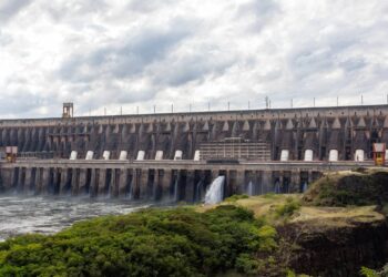 Com 20 turbinas e gestão binacional, Itaipu é uma das maiores hidrelétricas do mundo em geração de energia