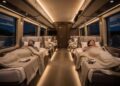 Primeira classe na estrada: novos ônibus “Leito Cama” oferecem massagem, teto solar e serviço de bordo para viajar pelo Brasil pagando pouco