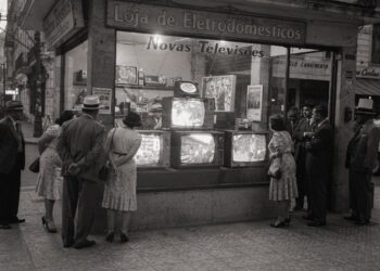 R$ 185 mil por uma tela de 10 polegadas: o preço surreal da primeira televisão vendida no Brasil