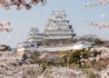 Com sua estrutura de 1333 e 83 edifícios brancos, o Castelo de Himeji virou a fortaleza mais icônica e preservada da história militar do Japão