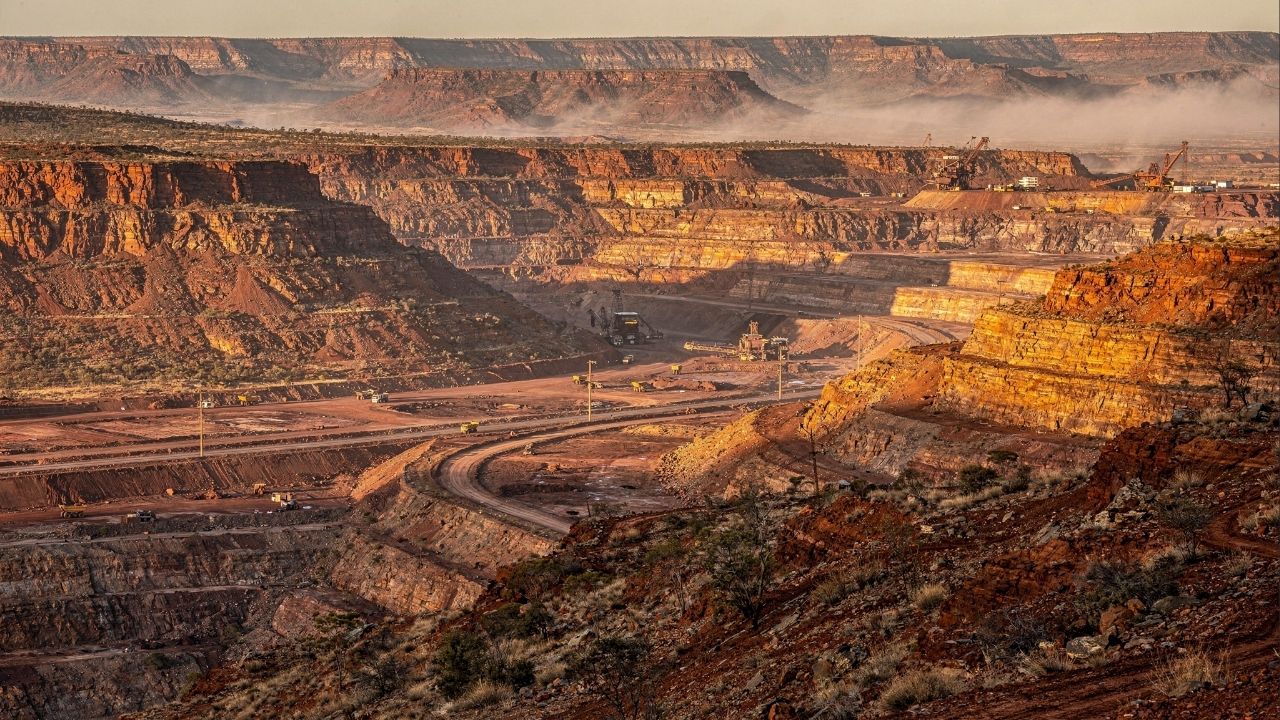 Descoberta de US$ 5,7 trilhões: maior depósito de ferro do mundo é revelado na Austrália