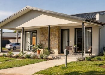 Casa térrea moderna com varanda contínua, 3 quartos e 2 banheiros para conforto e integração total