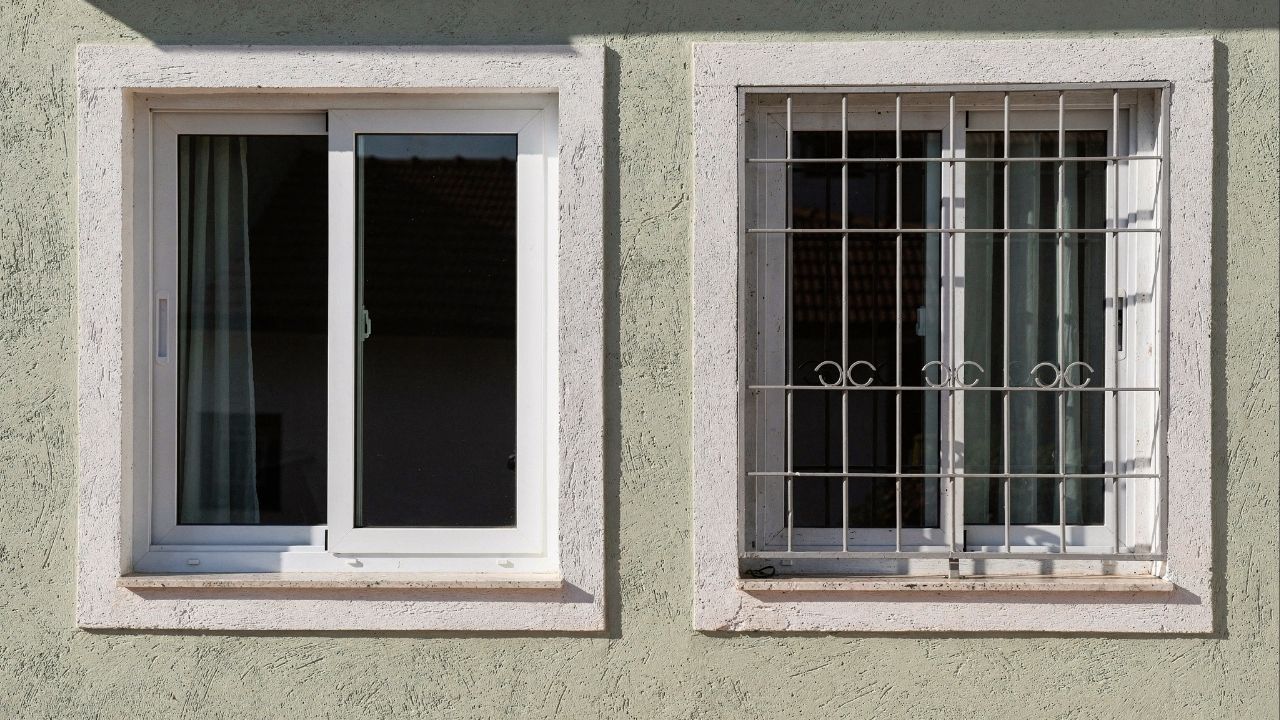 Janela de alumínio ou aço: qual a melhor escolha para economizar em 2026 na obra de casa?