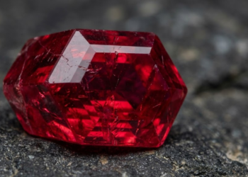 Raridade extrema de uma gema que surge apenas uma vez a cada 150 mil diamantes nos EUA