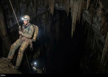 Explorador enfrenta 8 dias em gruta de 2.197 metros e perde 10 kg na descida