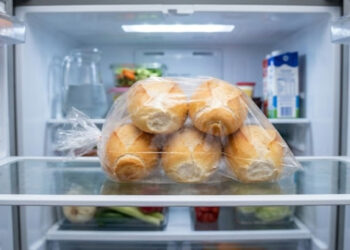 Entender como guardar pão da forma correta é a solução definitiva para acabar com o desperdício e garantir que o café da manhã seja sempre macio e saboroso