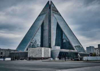 O 'Hotel da Perdição': a pirâmide de 105 andares construída pela Coreia do Norte que ficou abandonada por 30 anos, esvaziou os cofres do país e até hoje é um mistério