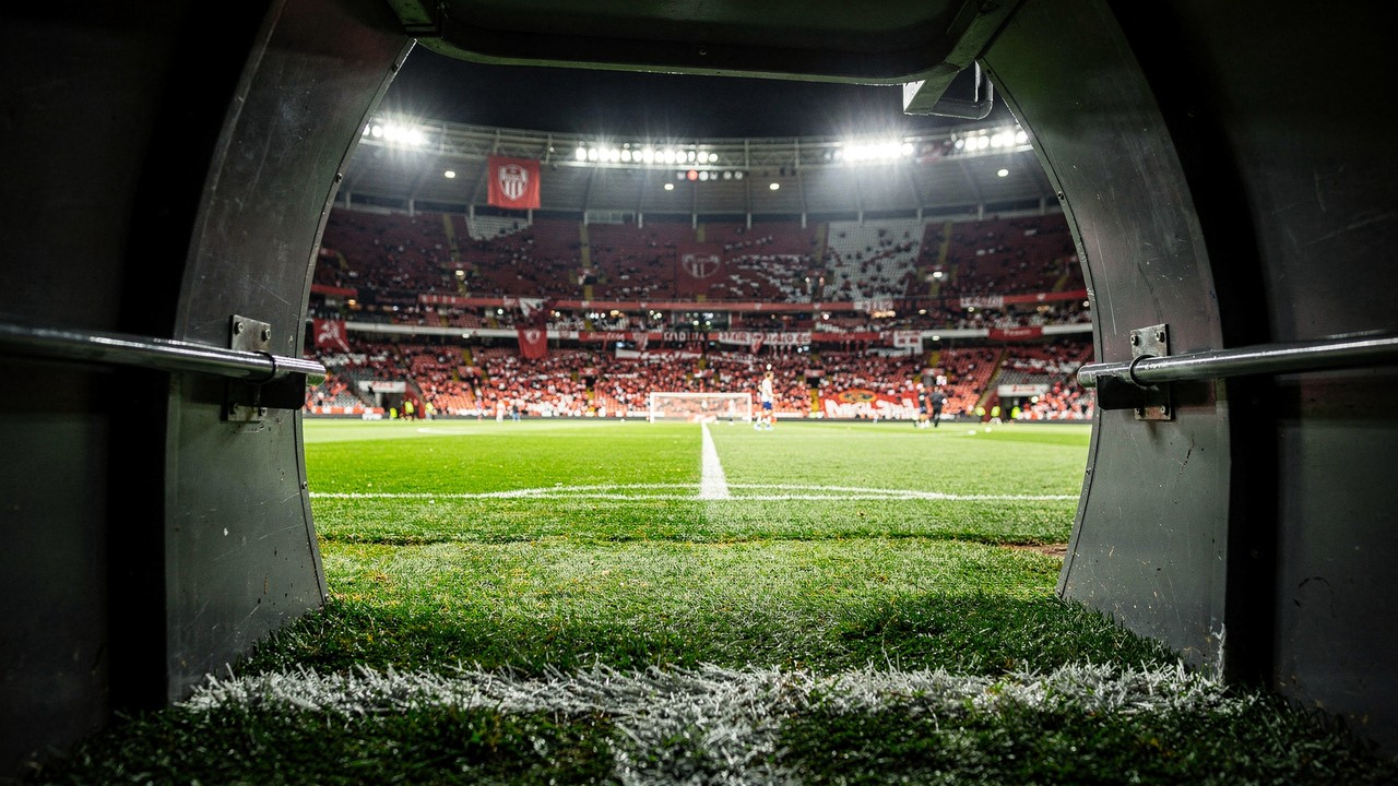 Com capacidade para 17 mil torcedores e inaugurado em 1949, o Nabizão tornou-se o caldeirão pulsante e a casa do Red Bull Bragantino em SP