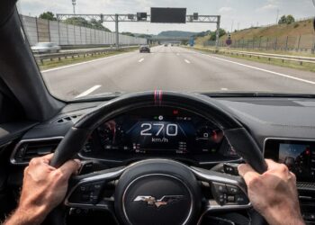 Com 13.000 km de extensão e trechos sem limite de velocidade, a rede alemã de 1932 tornou-se a maior referência mundial de engenharia asfáltica