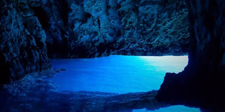Chapada Diamantina revela cachoeiras gigantes e herança do garimpo no coração da Bahia // Créditos: depositphotos.com / FotoPrivet