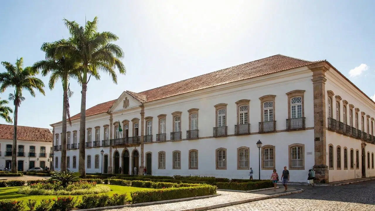 Com arquitetura de 1612 e 3.000 metros quadrados de área, o Palácio dos Leões em São Luís tornou-se a sede do governo e o maior símbolo da história do Maranhão